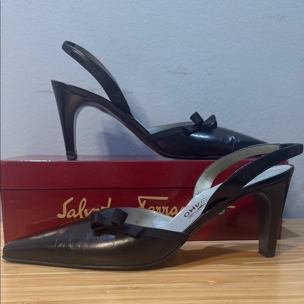 Salvatore Ferragamo Black Heels with Slingback and Pointed Toe. Like new cond